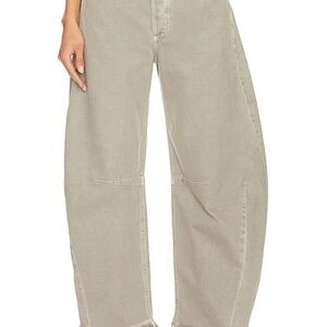 Women's Wide-Leg Jeans in Gray